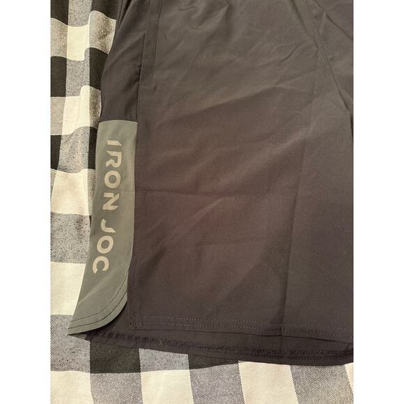"IRON JOC" NEW MENS RUNNERS SHORTS black size Large - Picture 2 of 4